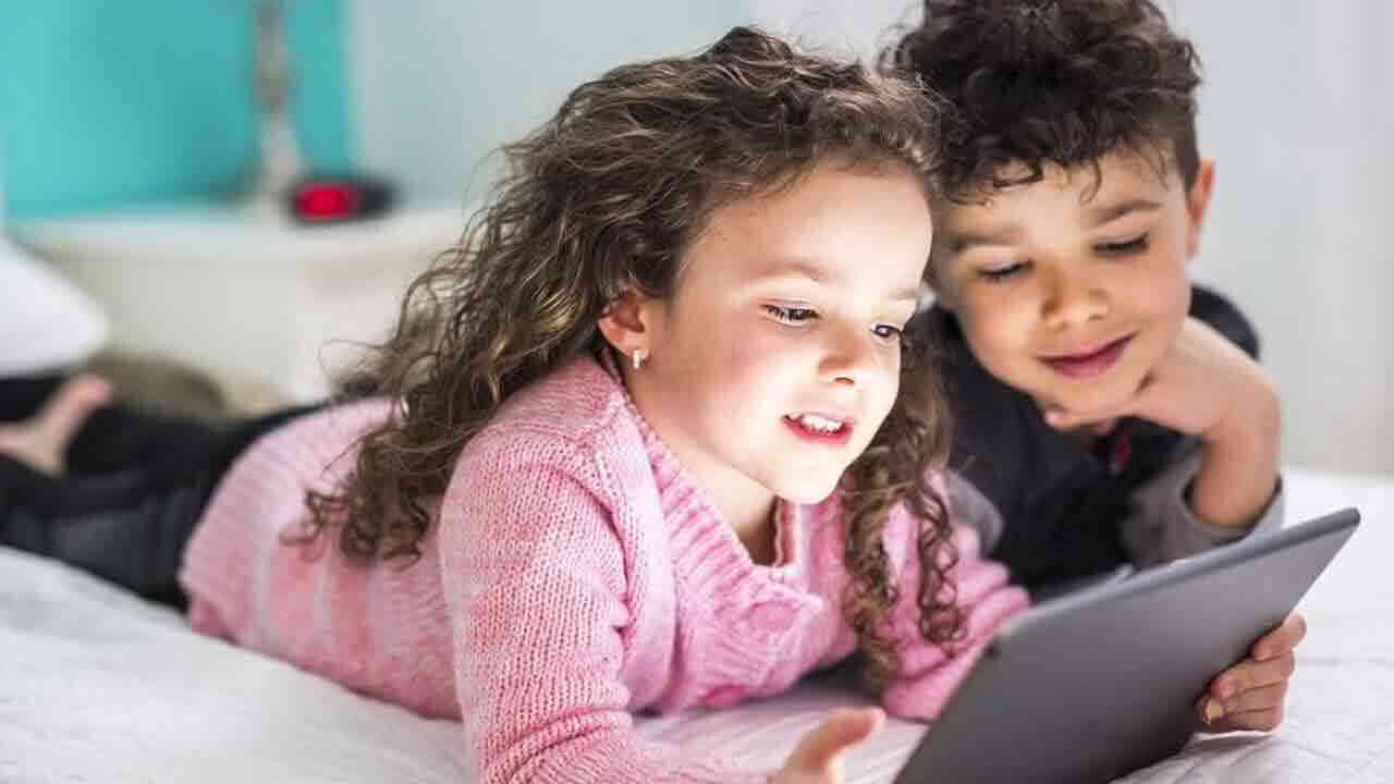 మీ పిల్లలు ఫోన్ వాడుతున్నారా.. ఆత్మహత్య ఆలోచనలు వస్తున్నాయట జాగ్రత్త